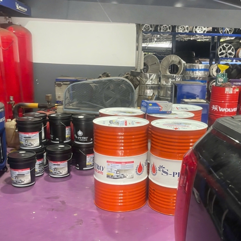 Dầu Máy Dập Tối Ưu: Hướng Dẫn Lựa Chọn Và Sử Dụng Hiệu Quả Cho Máy Đột Dập Kim Loại