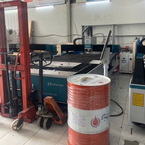 Tại Sao Dầu Thủy Lực S-Petro Là Lựa Chọn Hàng Đầu Cho Hệ Thống Máy Công Nghiệp Nặng?