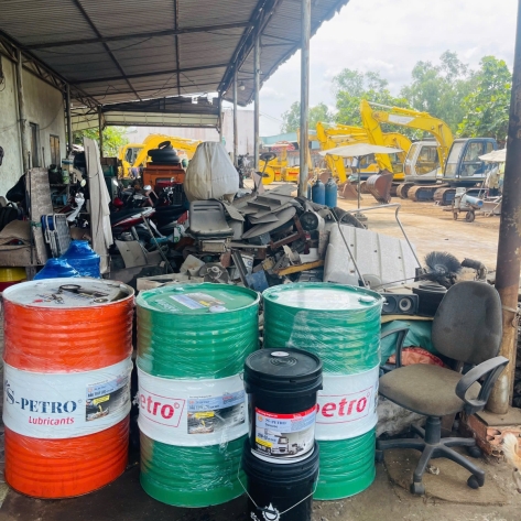 Giải Pháp Ngành Hàng: Tối Ưu Bề Mặt Bê Tông Đúc Sẵn Với Dầu Tách Khuôn Chuyên Dụng